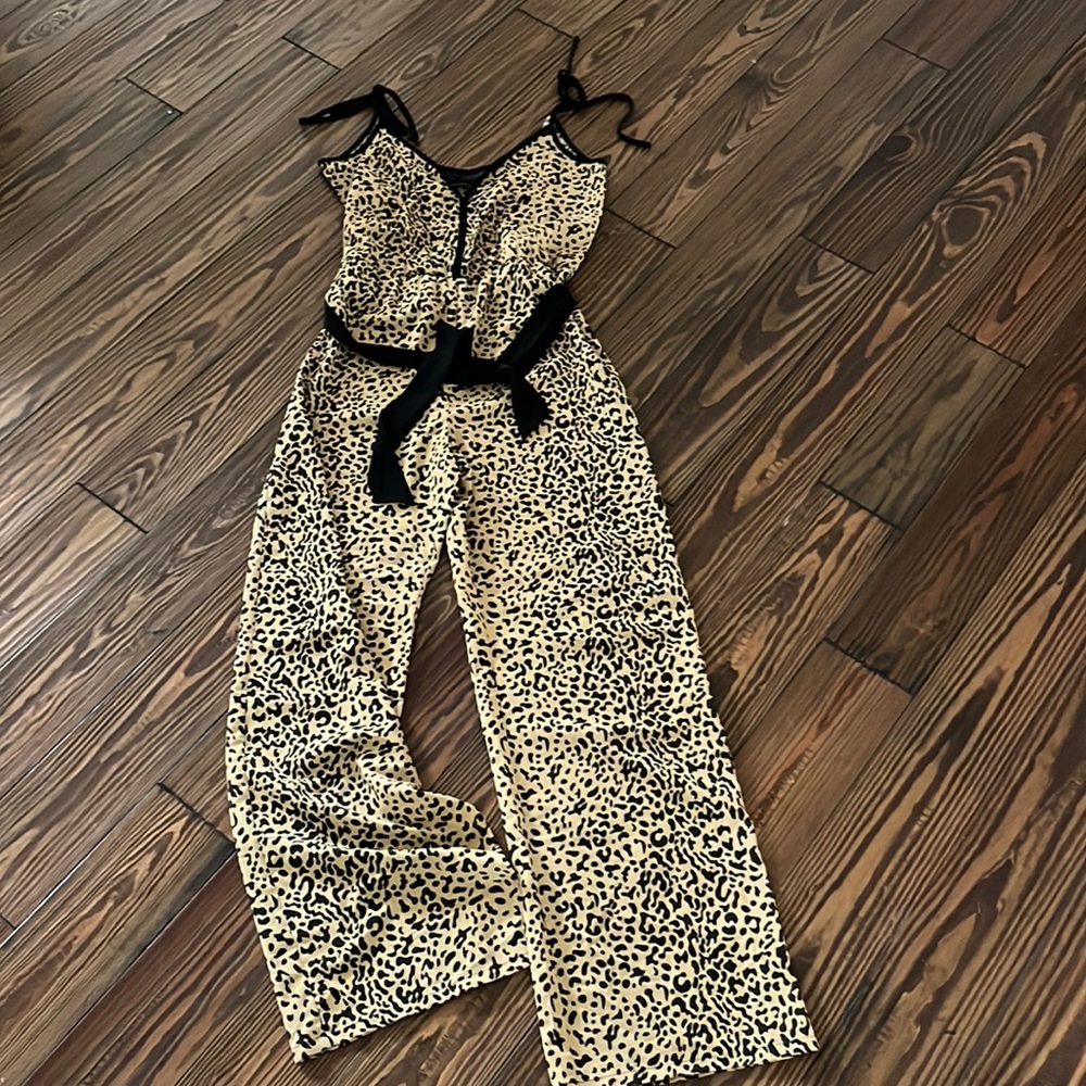 Kardashain Kollection leopard jumpsuit size small NWOT